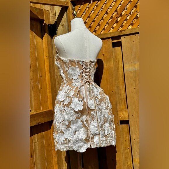 🆕 BRONX & BANCO 🧿 NWOT Jasmine Maraya White Mini Dress - Sz L / US 8 - Picture 8 of 16